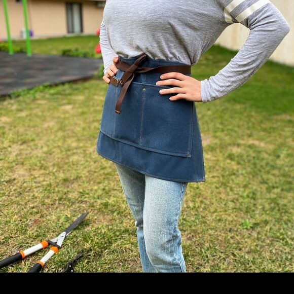 Waxed Canvas Half Apron for Women and Men / Barista  Waitress Bartender Apron. - Picture 6 of 12